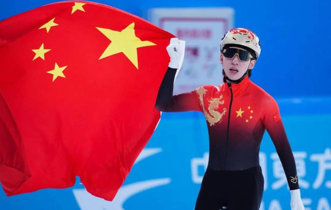 体育是什么？一位原体育局长的深刻思jbo竞博电竞考(图2)